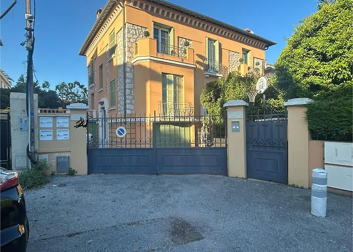 T3 Dans Une Villa Pres De La Mer